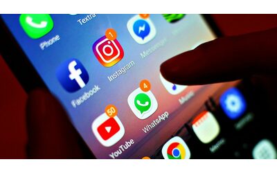 Attenzione al “Money Muling”, la nuova truffa che spopola su WhatsApp: cos’è, come funziona e come difendersi