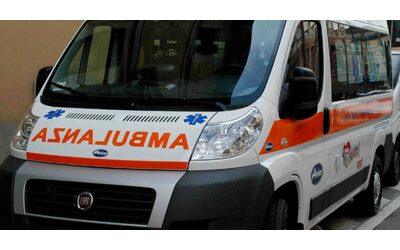 Bambino di tre anni schiacciato da una trave al parco giochi di Vibo Valentia: è in gravi condizioni