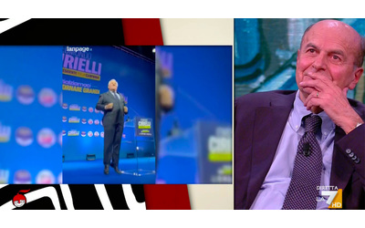 Bersani a La7 Meloni e Tajani saltano gridando Chi non salta comunista Un governo di saltimbanchi