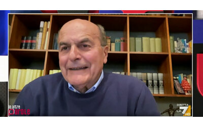 Bersani a La7: “Se la sinistra vince, prometto di farmi crescere i capelli”. E sul redditometro sospeso da Meloni: “Una pantomima”