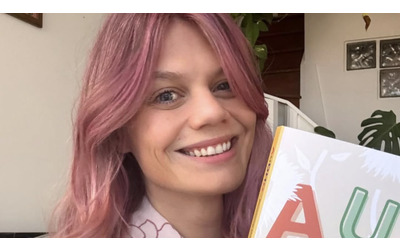 “Bevevo tequila per sopravvivere, poi a 30 anni una diagnosi medica mi ha salvato letteralmente la vita”: la storia dell’ex modella Leanne Maskell