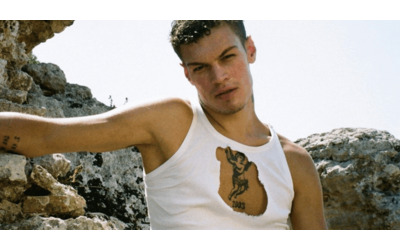 Blanco non in ospedale e la foto che ha postato con lui nudo vecchia Perch l ha ripubblicata