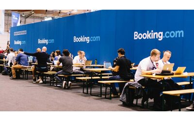 Booking annuncia licenziamenti globali fino 1000 lavoratori: posti di lavoro a rischio anche in Italia