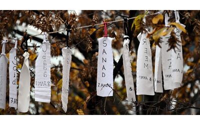 Brescia, duemila strisce di tessuto per non dimenticare i bambini uccisi a Gaza