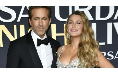 Bufera su Ryan Reynolds che ha “preso le distanze” da Blake Lively con una battuta e ha minimizzato sulla causa per molestie sessuali: “È stato inopportuno”