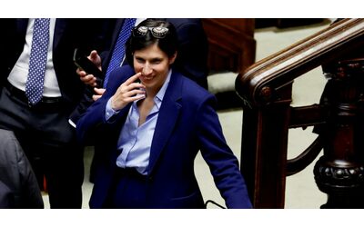 C un sistema di comunicazione che delegittima il centrosinistra e Schlein la GenZ ci salver