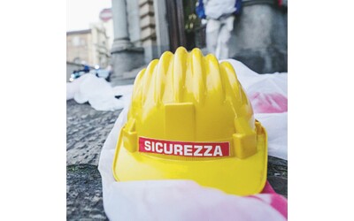 Cadono in una cisterna per la raccolta di residui biologici: morti due operai nel Veneziano