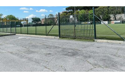 Calciatore Juniores aggredito dai tifosi negli spogliatoi: ne esce col volto sanguinante. Partita sospesa, intervengono i carabinieri