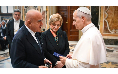 Calderone dal Papa per accompagnare i consulenti del lavoro insieme al marito Poi al loro seminario da ministra