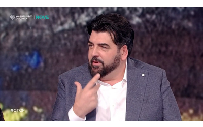 Cannavacciuolo ricorda Maradona a Che tempo che fa L unico cliente con cui mi sono seduto a tavola Ecco cosa mi ha emozionato