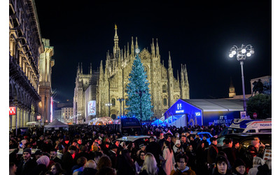 Capodanno a Milano blindato massimo 4 500 persone in piazza Duomo e fuochi d artificio vietati Telecamere di sicurezza in Galleria Vittorio Emanuele II