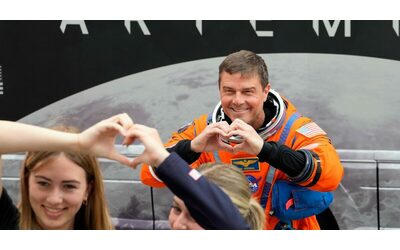 Carrol Crater l equipaggio di Artemis II dedica una porzione della Luna alla moglie del comandante Reid Wiseman