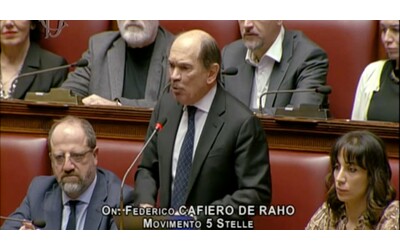 Caso Almasri, l’intervento di fuoco di De Raho: “Nordio ha difeso un criminale, una sceneggiata. Ora consegni le carte al Parlamento”