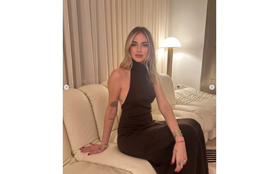 “Chiara Ferragni vuole vendere l’attico di lusso a Milano, custodisce ricordi non belli. Il valore? 25 milioni di euro”. Poi la smentita: “Non è in vendita”