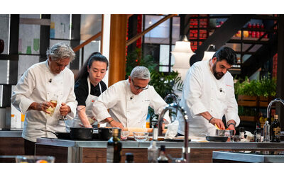 Choc a Masterchef esce uno dei favoriti fan in rivolta La cucinata in tandem dei giudici e la cantata sulle note di Gigi D Alessio cos successo