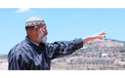 Cisgiordania, così vivono gli agricoltori palestinesi: “La mia terra inquinata dai coloni. Sradicano gli ulivi e ci sfollano con la forza”