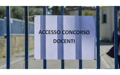 Concorso docenti, errore nei quesiti di una sessione: candidati riconvocati per rispondere a una sola domanda