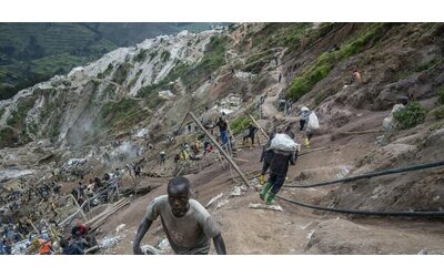 Congo RDC centinaia di morti per il crollo di una miniera di coltan Gli attivisti Sospendere lo sfruttamento dei minerali