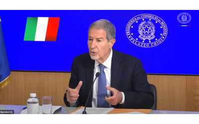 Consiglio dei ministri, la conferenza stampa dopo la riunione con i ministri Musumeci e Valditara