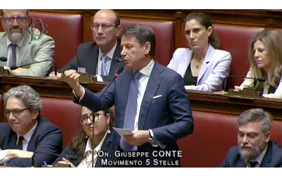 Conte a Meloni Ci mette la faccia Se non ci mette capacit l Italia resta in braghe di tela Con Trump subalternit ignobile