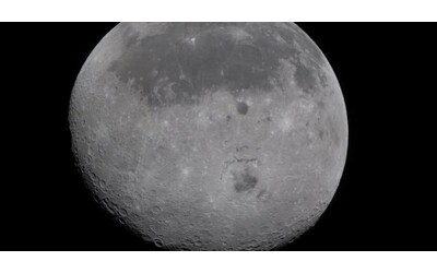 Cosa hanno osservato i quattro astronauti che si sono avvicinati alla Luna: “Anche noi vi vediamo”