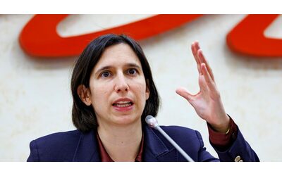 Crisi in Ue, Elly Schlein a von der Leyen: “Chiarisca se la maggioranza sta scivolando a destra. Fitto? Nessun veto su di lui”