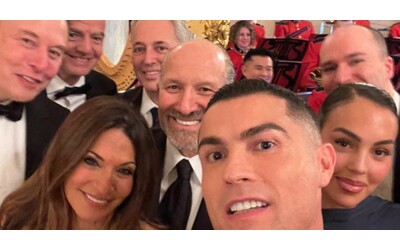 Cristiano Ronaldo a cena con Musk Infantino e Bin Salman alla Casa Bianca Trump lo ringrazia Ora mio figlio mi rispetter un po di pi