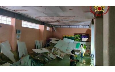 Crolla il soffitto di una piscina a Bari: feriti un bambino di 7 anni anni, una ragazza di 14 e un’istruttrice di 34