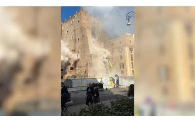 Crollo Torre dei Conti a Roma, il video dell’incidente: il collasso all’interno della struttura