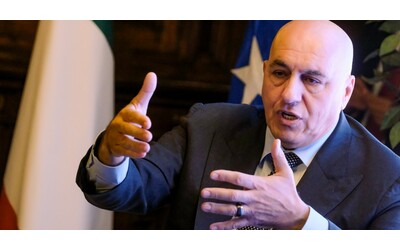 Crosetto spinge ancora sul riarmo: “Più personale per la Difesa. I militari di Strade sicure tornino nei loro ruoli”