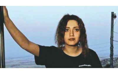 Crotone, assolta l’attivista curda Maysoon Majidi accusata di essere una scafista: “Non ha commesso il fatto”
