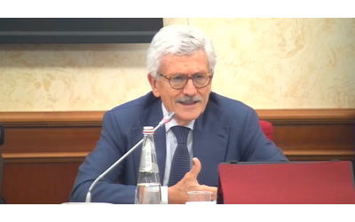 D Alema striglia il campo largo Si vince o si perde tutti insieme Bisogna parlare agli esclusi e coinvolgere la cultura