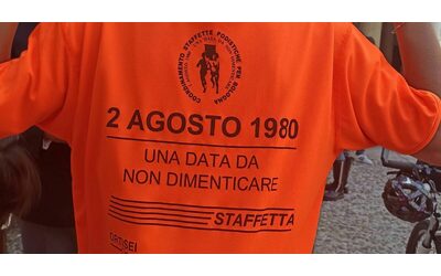 Da Milano a Bologna, la staffetta della memoria: a piedi o in bici da tutta Italia per ricordare la strage alla stazione