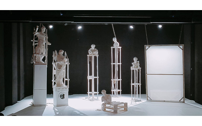 Dal mito all orrore a teatro La Citt dei vivi trasforma l omicidio Varani in un ritratto spietato della nostra societ