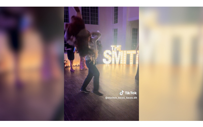 Damigella d onore finisce in ospedale il giorno delle nozze il terribile incidente durante il ricevimento immortalato in un video virale