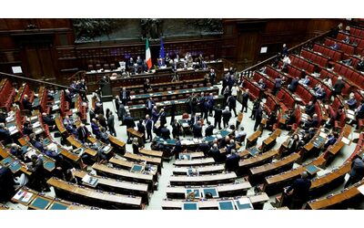Decreto Riarmo il gioco di prestigio del governo aiuti militari nel testo non nel titolo Le opposizioni Buffonata