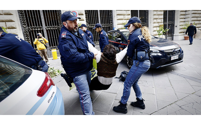 Decreto sicurezza, 257 giuristi danno l’allarme. L’appello: “A rischio la nostra forma di Stato, si vuole governare con la paura”