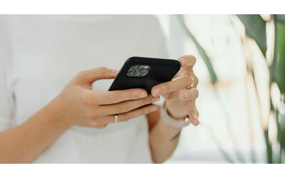 Dirigente dell aeroporto di Treviso ha inviato 1000 messaggi in una notte a una dipendente Il Tribunale conferma il licenziamento