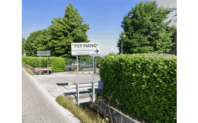 “Disabili legati e picchiati”: arrestate la direttrice e la coordinatrice di una struttura di Cuneo