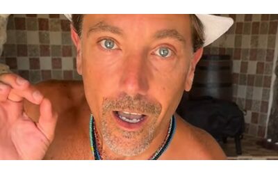 “Disse davanti a tutti che gli sarebbe piaciuto girarmi e scopa*** contro il bancone”: lo chef noto in tv, Gino D’Acampo, accusato di molestie sessuali e comportamenti aggressivi