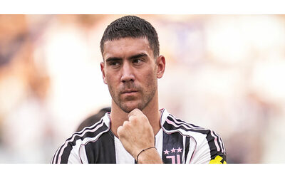 “Dobbiamo guardarci tutti allo specchio e parlare di meno”: Vlahovic durissimo dopo la...