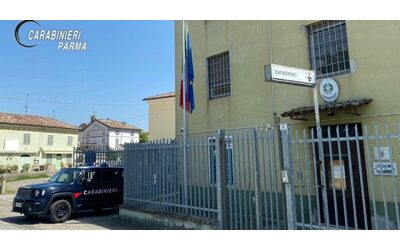 Donna morta nel Parmense: fermato il figlio per omicidio. Era stato lui a chiamare il 118 parlando di un malore