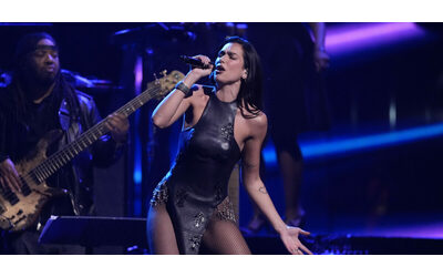 Dua Lipa licenzia il suo agente: “Lo considera un sostenitore della guerra di Israele a Gaza e del terribile trattamento riservato ai palestinesi”