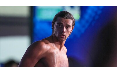 “E di tanta sofferenza, cosa rimane? Il nuoto ti spoglia, ti isola”: la riflessione di Ceccon dopo i Mondiali a Singapore