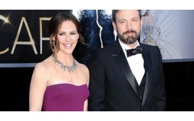 “E’ furibondo per la mano ‘malandrina’ di Ben Affleck. Non vuole più vedere niente del genere, altrimenti la lascerà”: l’ultimatum del fidanzato di Jennifer Garner