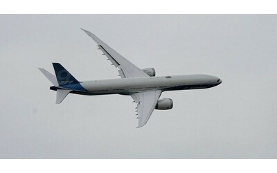 E inconcepibile oggi non sapere cosa sia successo a quell aereo riprendono le ricerche del volo MH370 della Malaysia Airlines individuata una nuova zona mirata