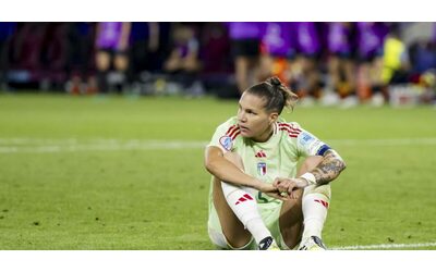 Elena Linari: “Quante aggressioni a due donne che camminano mano nella mano. La situazione non migliora ed è per il governo che abbiamo”