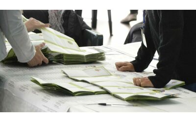 Elezioni regionali, i risultati: in Valle d’Aosta in testa l’Union Valdotaine. Nelle Marche si vota fino alle 15 | La diretta