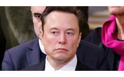 Elon Musk cambia nome su X: diventa Kekius Maximus e sceglie come profilo la rana-meme dei suprematisti bianchi