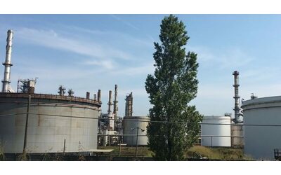 Ex raffineria Tamoil a Cremona, gip archivia: “Inquinamento datato”. Accusatori: “Omesse indagini decisive”
